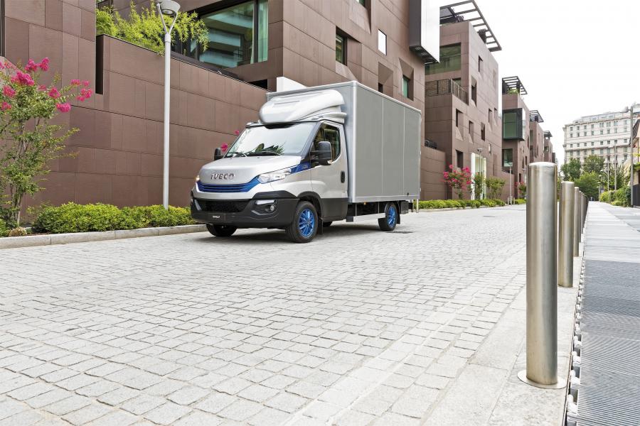  Iveco Daily 35 Blue Power Chassis Cab 2017 года  (фото 6 из 7)